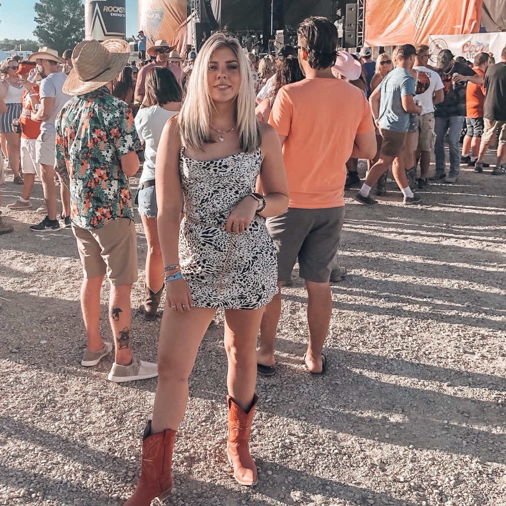 Meet your Posher, Madelynne